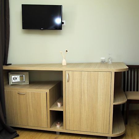Iveria Hotel Khashuri Екстер'єр фото