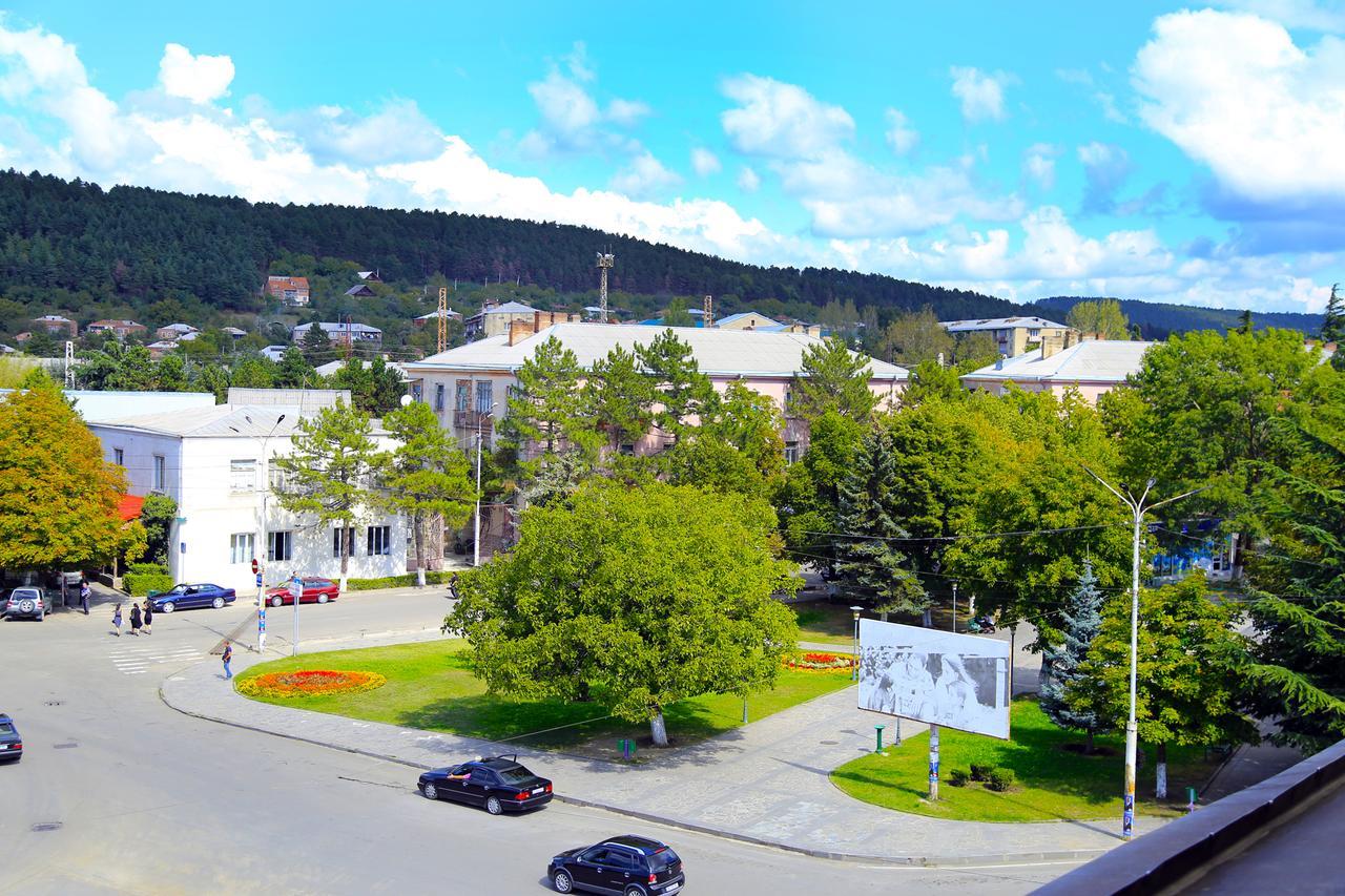 Iveria Hotel Khashuri Екстер'єр фото