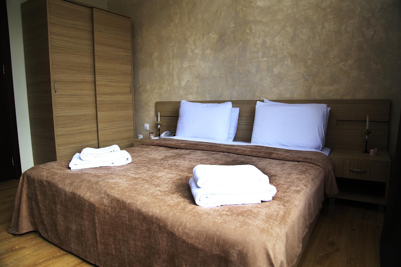 Iveria Hotel Khashuri Екстер'єр фото